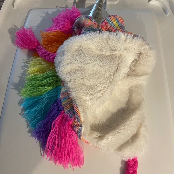 Capelli Faux Fur Rainbow Unicorn Hat NEW - Picture 3 of 10